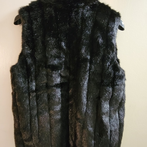 Fur vest - Picture 2 of 5